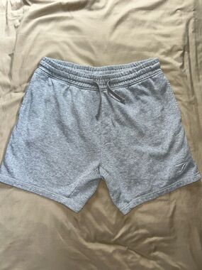 Gymshark Crest Fleece Athletic Lounge Shorts Grey 5” Inseam Size LG